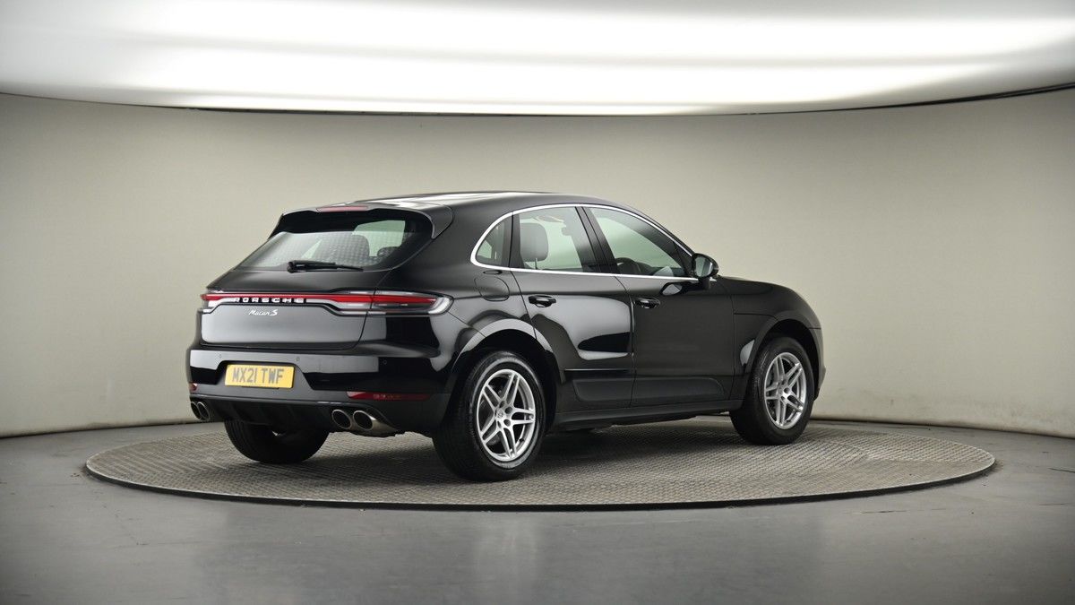 Porsche Macan Image 7