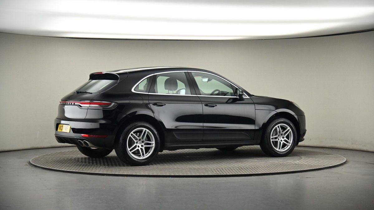 More views of Porsche Macan