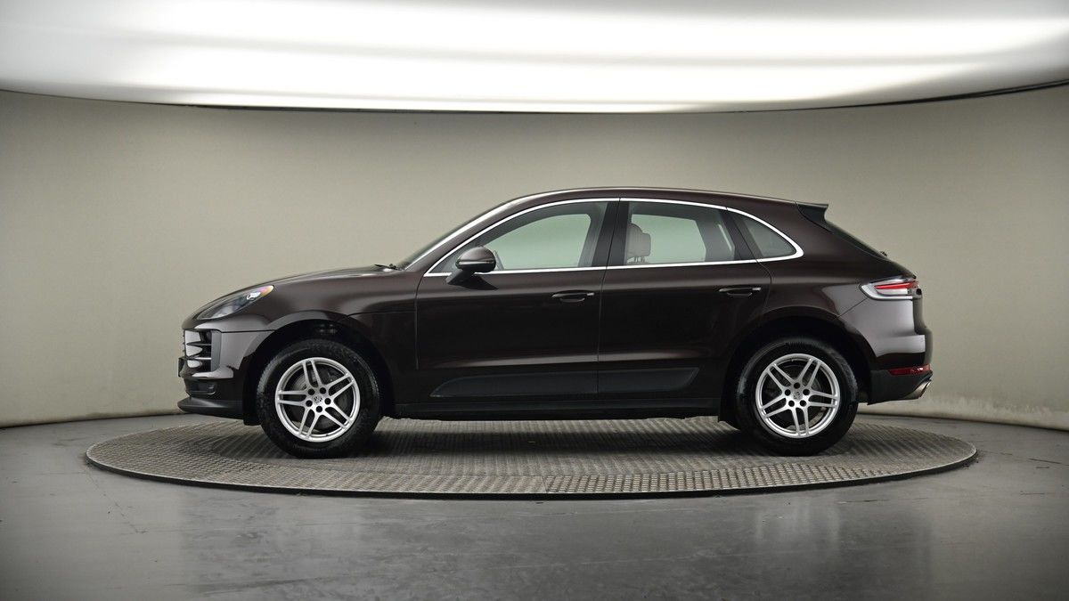 Porsche Macan Image 19