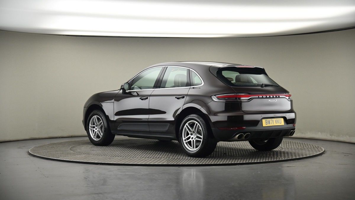 More views of Porsche Macan