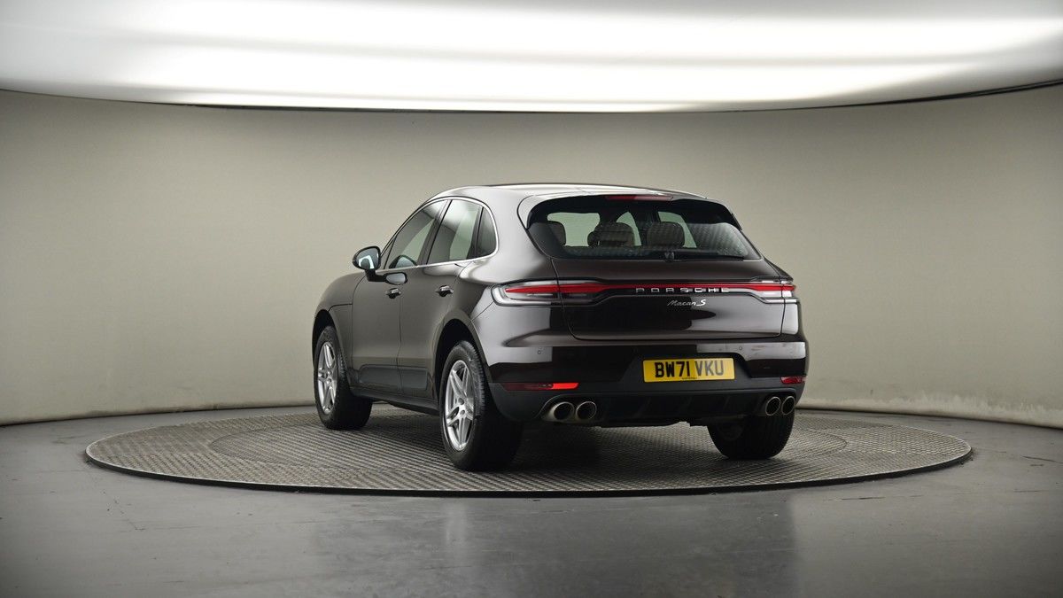 More views of Porsche Macan