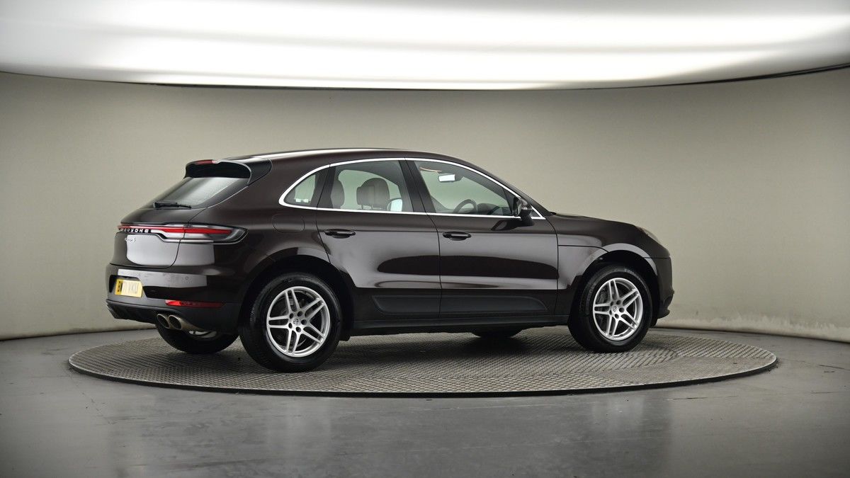 More views of Porsche Macan