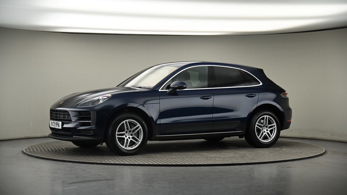 More views of Porsche Macan