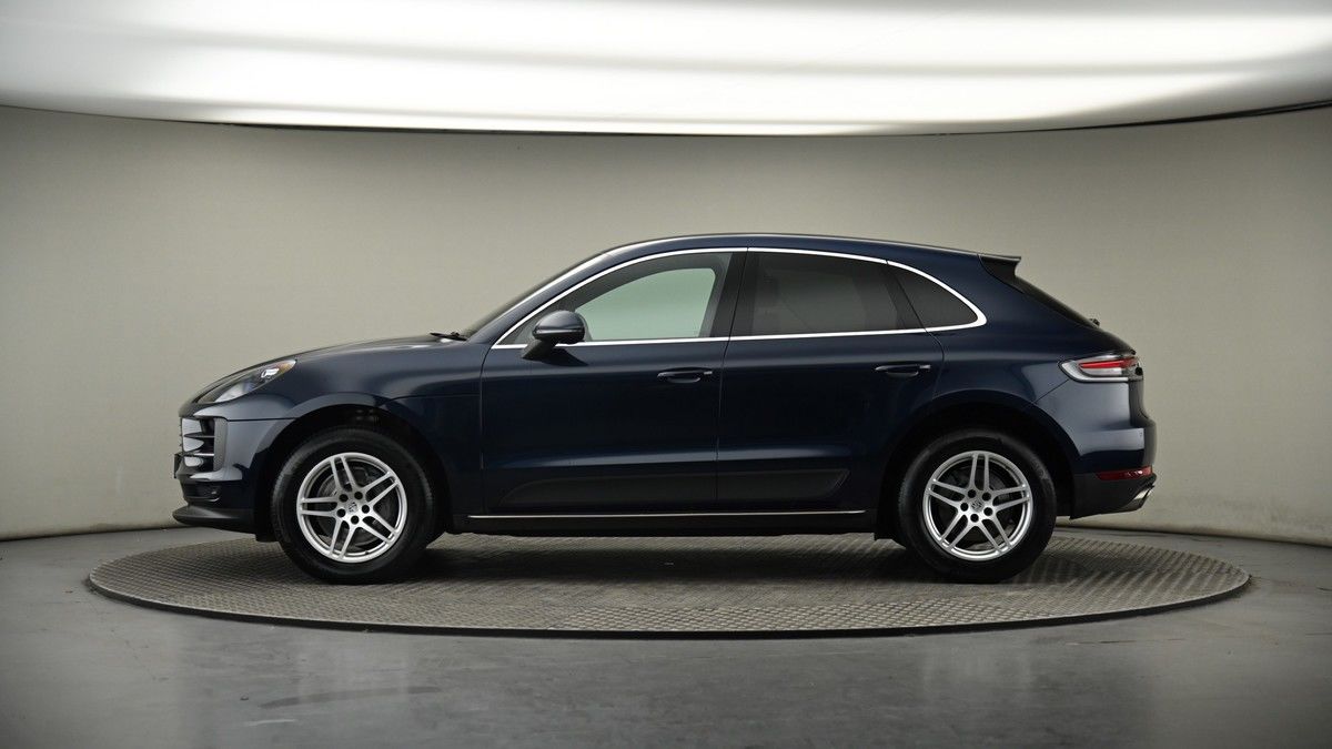 Porsche Macan Image 19