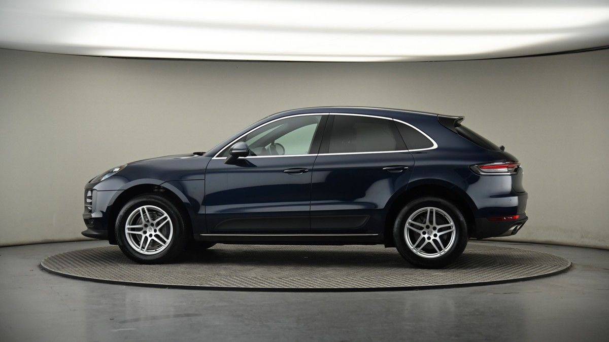 More views of Porsche Macan