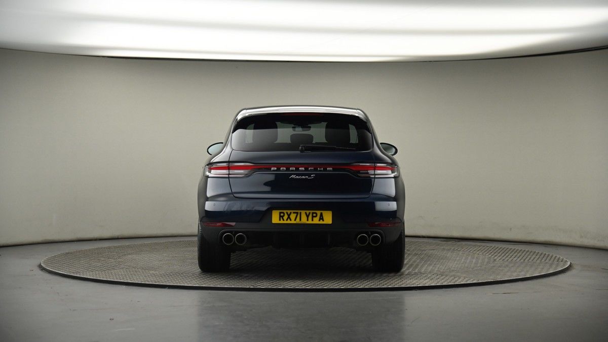 Porsche Macan Image 17