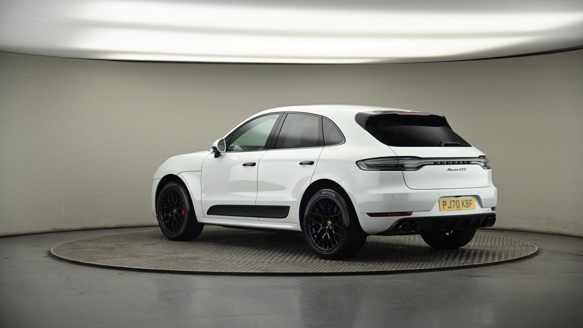 More views of Porsche Macan