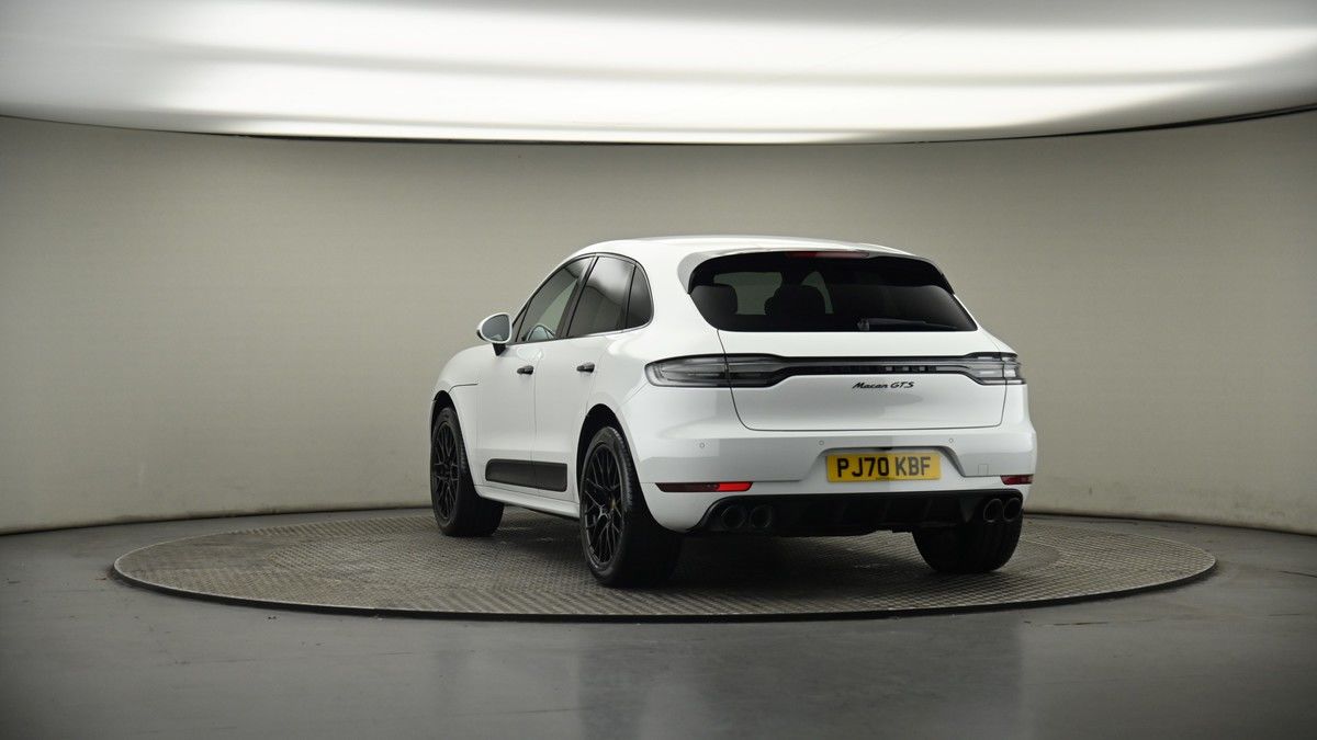 More views of Porsche Macan