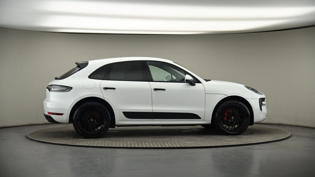 More views of Porsche Macan