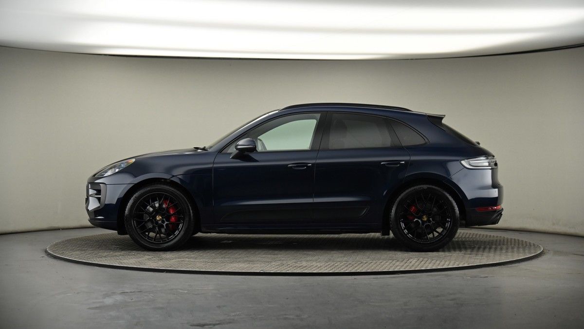 More views of Porsche Macan