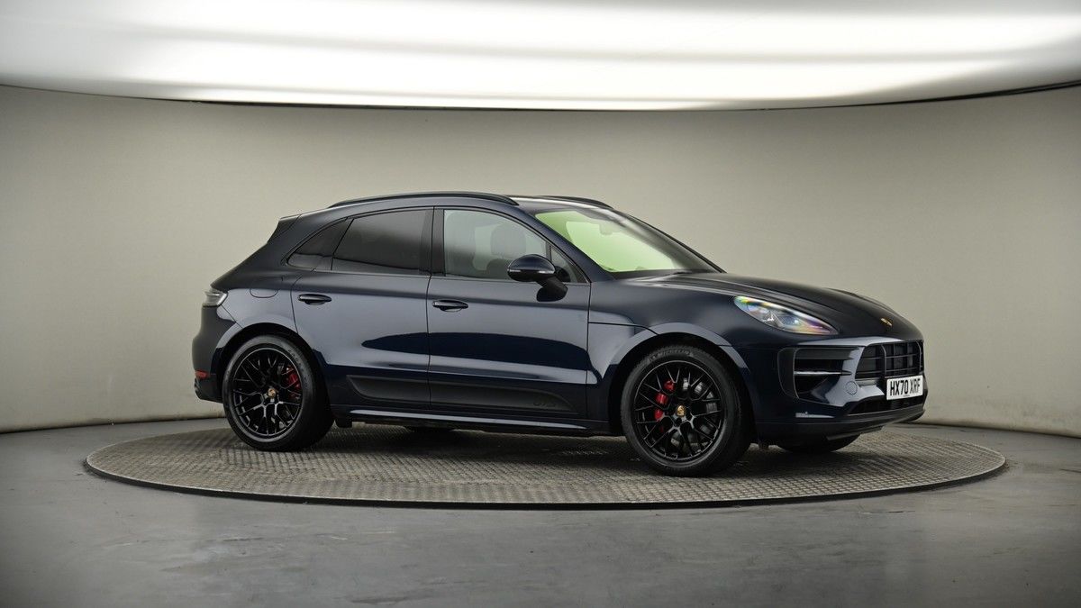 More views of Porsche Macan