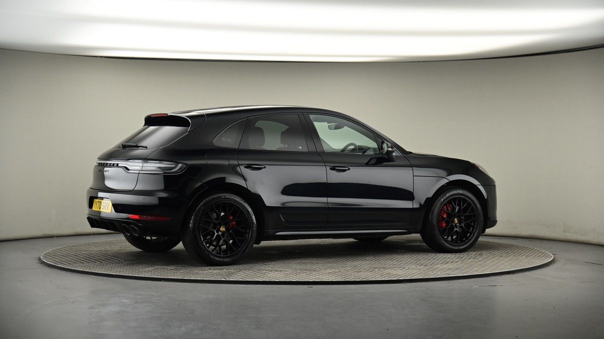 More views of Porsche Macan