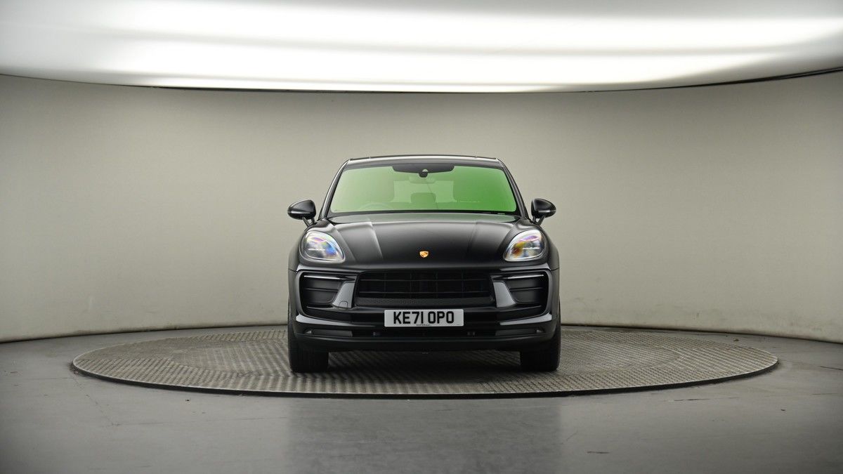 Porsche Macan Image 18