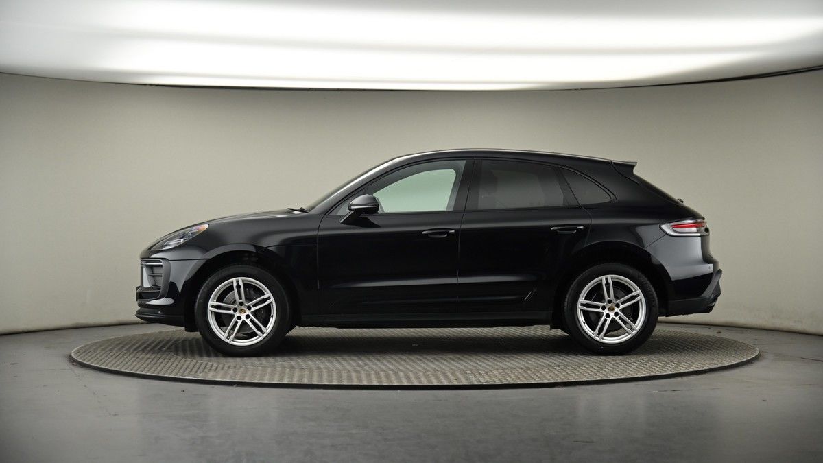 Porsche Macan Image 19