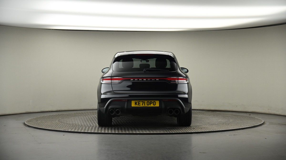 Porsche Macan Image 17