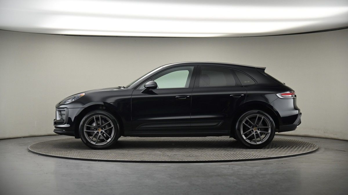 Porsche Macan Image 19