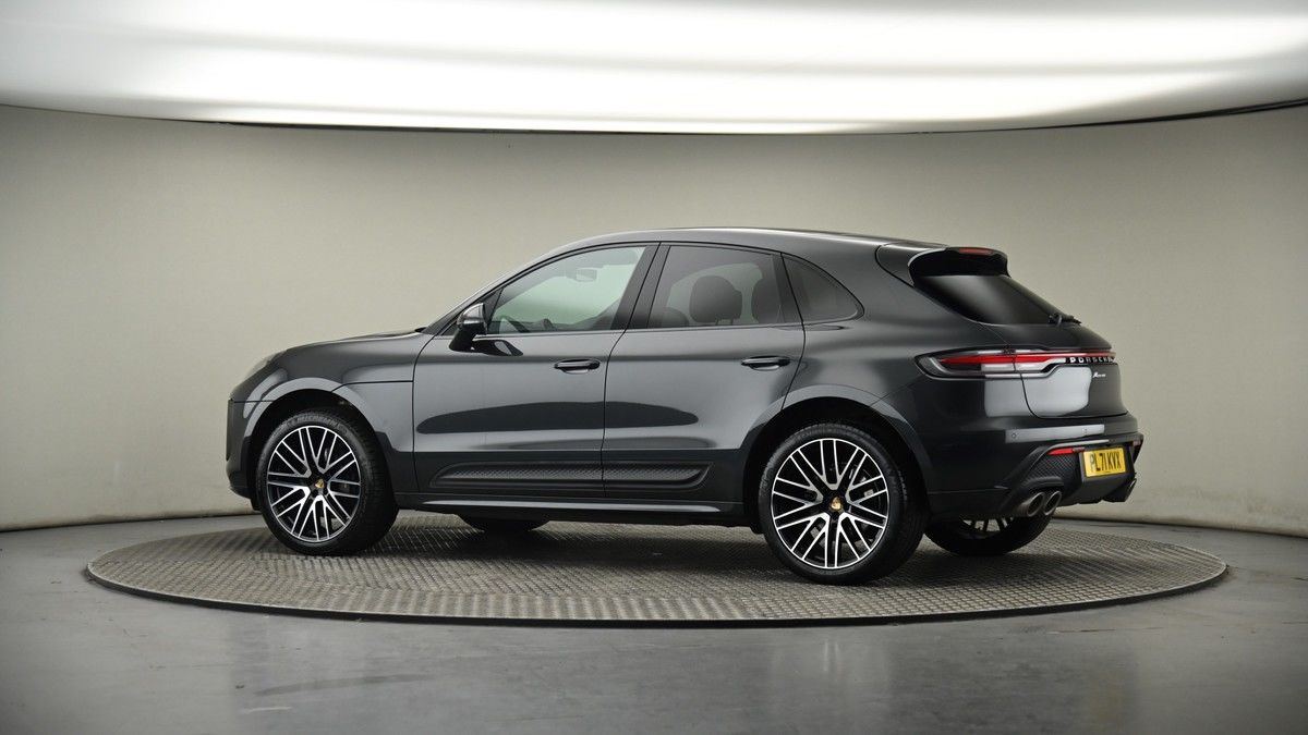 More views of Porsche Macan