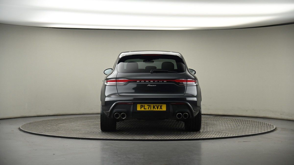 Porsche Macan Image 17