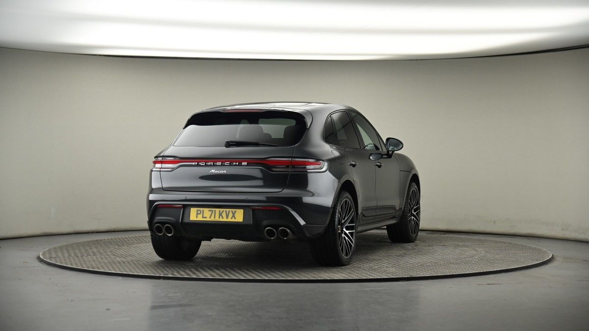 More views of Porsche Macan