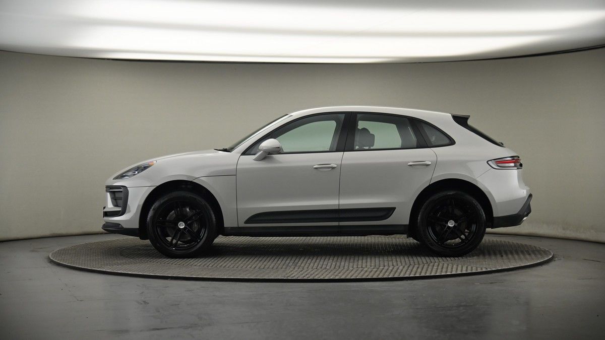 More views of Porsche Macan