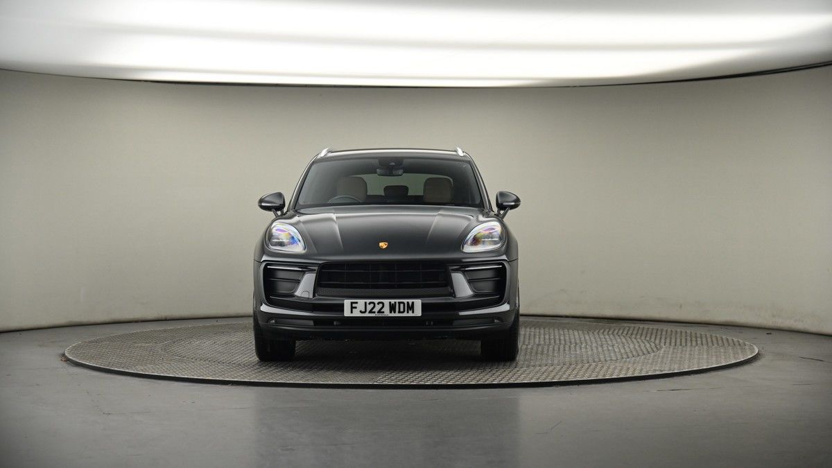 Porsche Macan Image 18