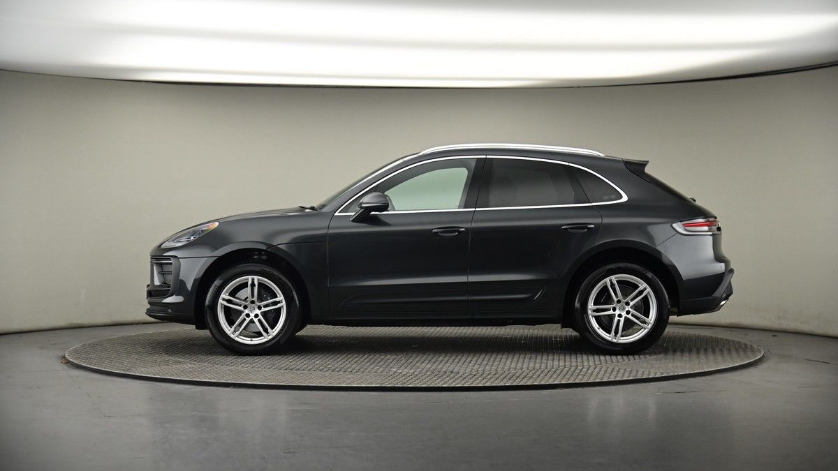 Porsche Macan Image 19