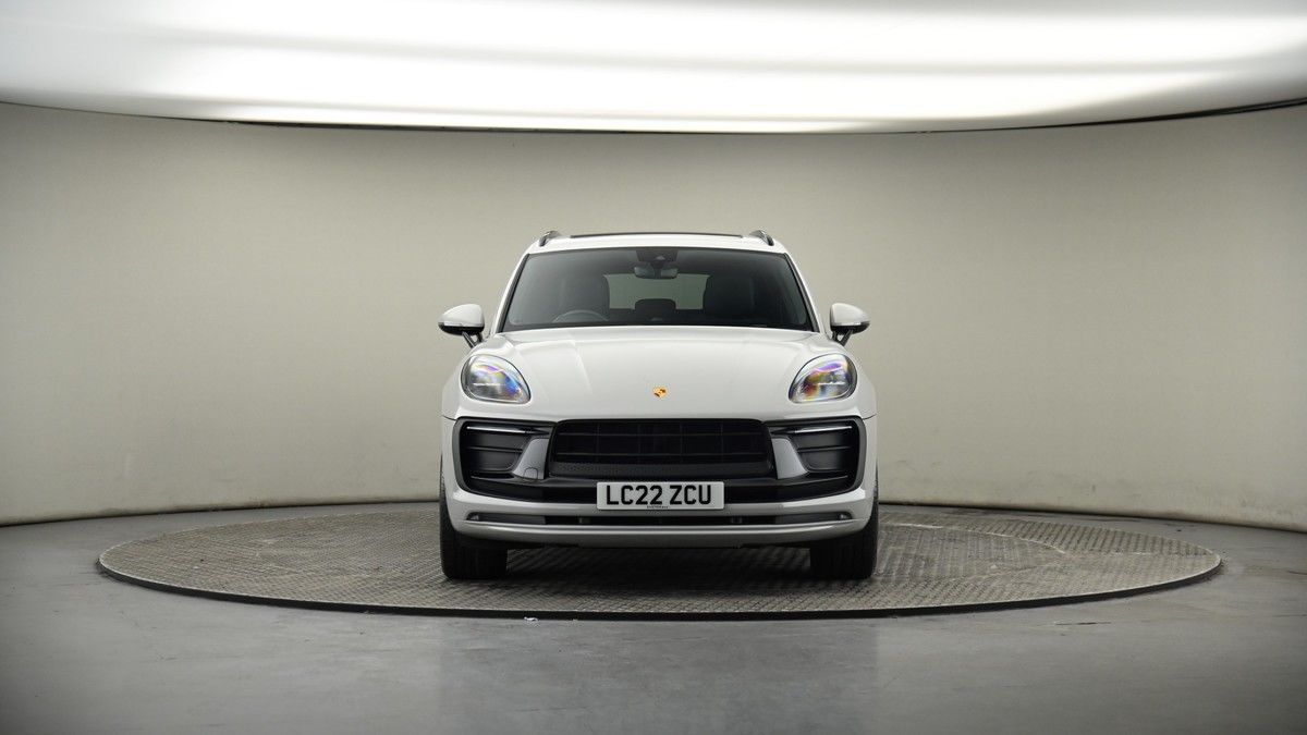 Porsche Macan Image 18