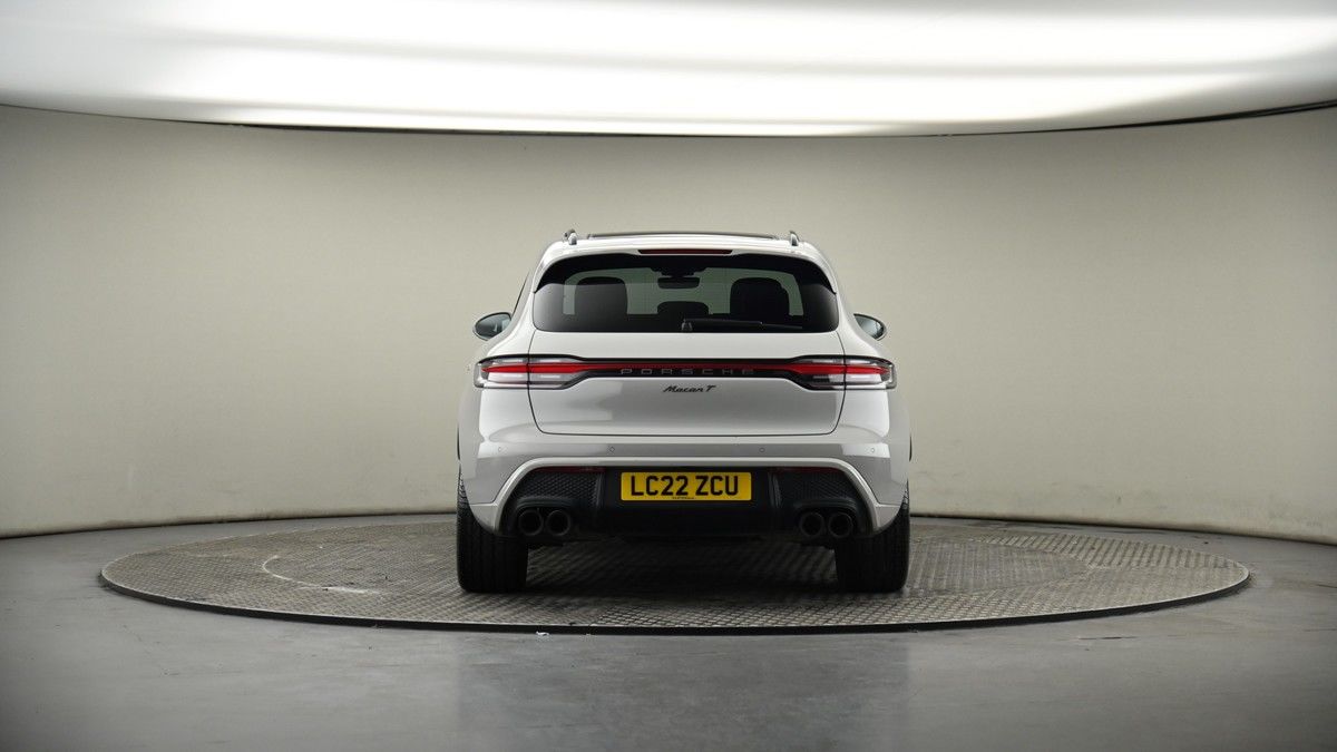 Porsche Macan Image 17