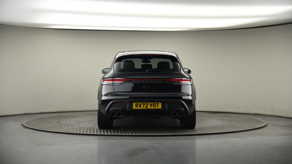 Porsche Macan Image 17