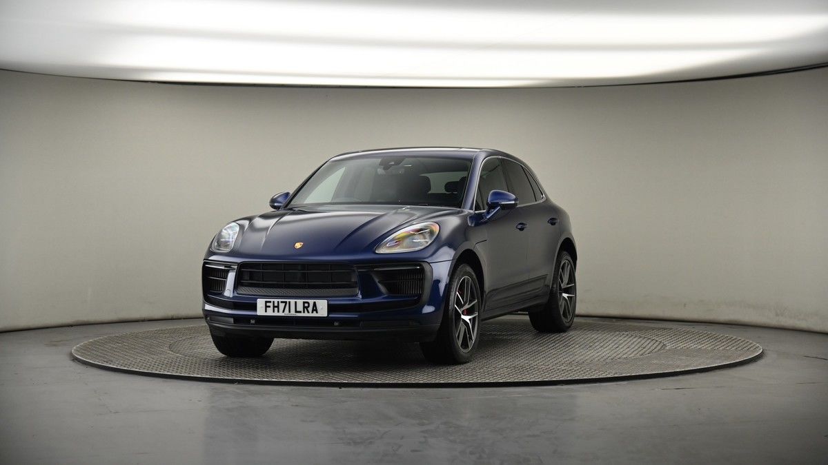 More views of Porsche Macan