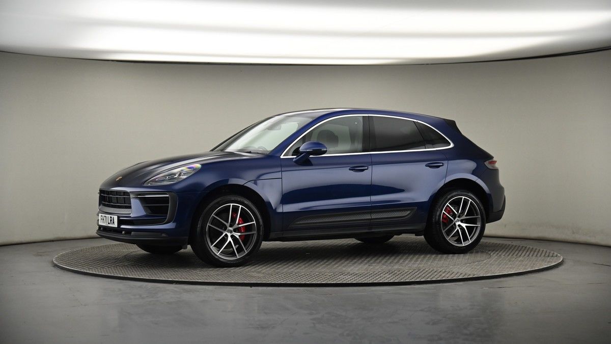 More views of Porsche Macan