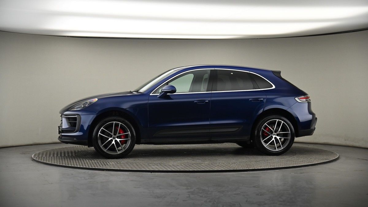 More views of Porsche Macan