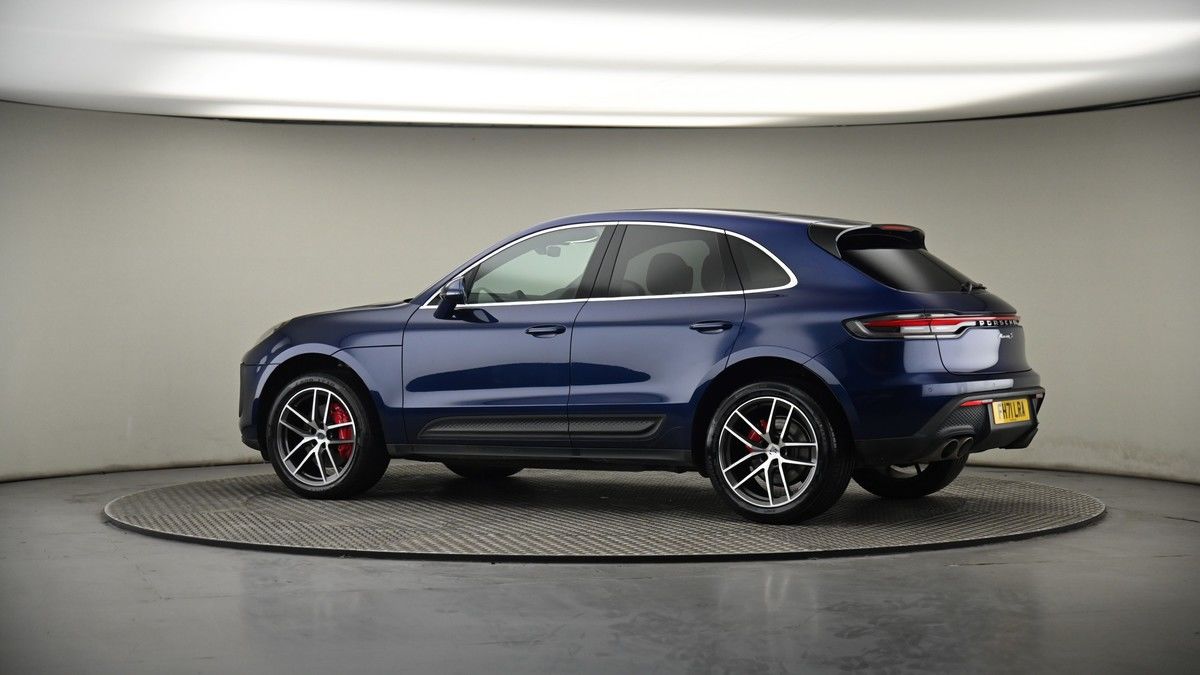 More views of Porsche Macan