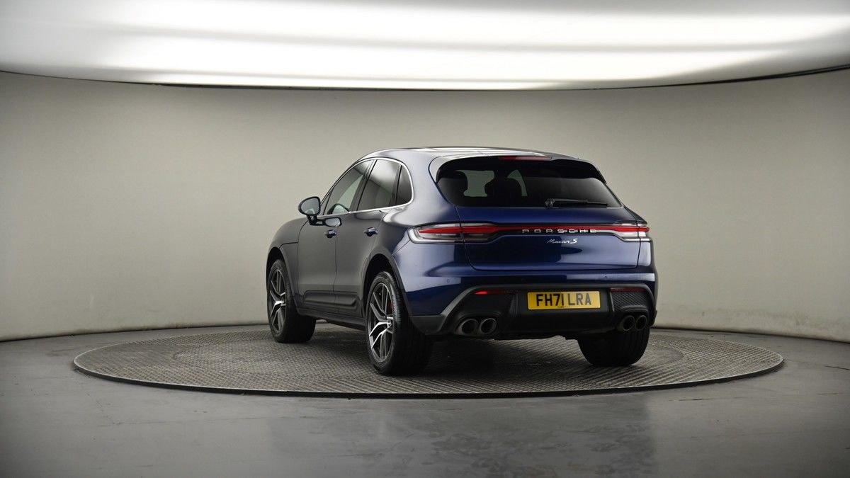 More views of Porsche Macan