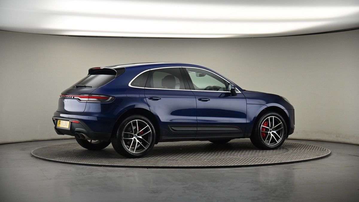 More views of Porsche Macan