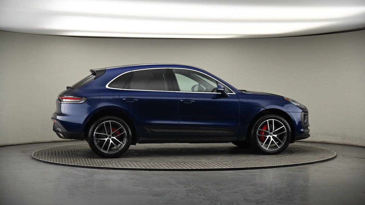 More views of Porsche Macan