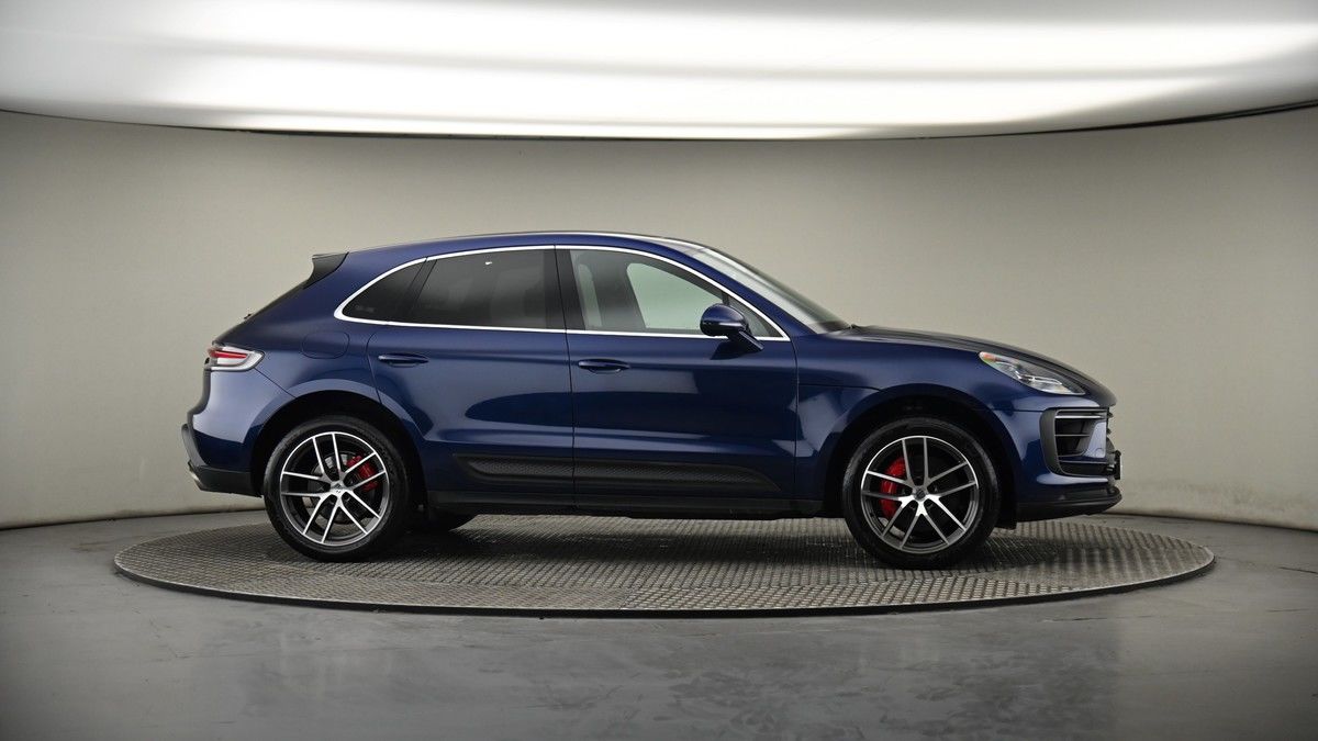 More views of Porsche Macan