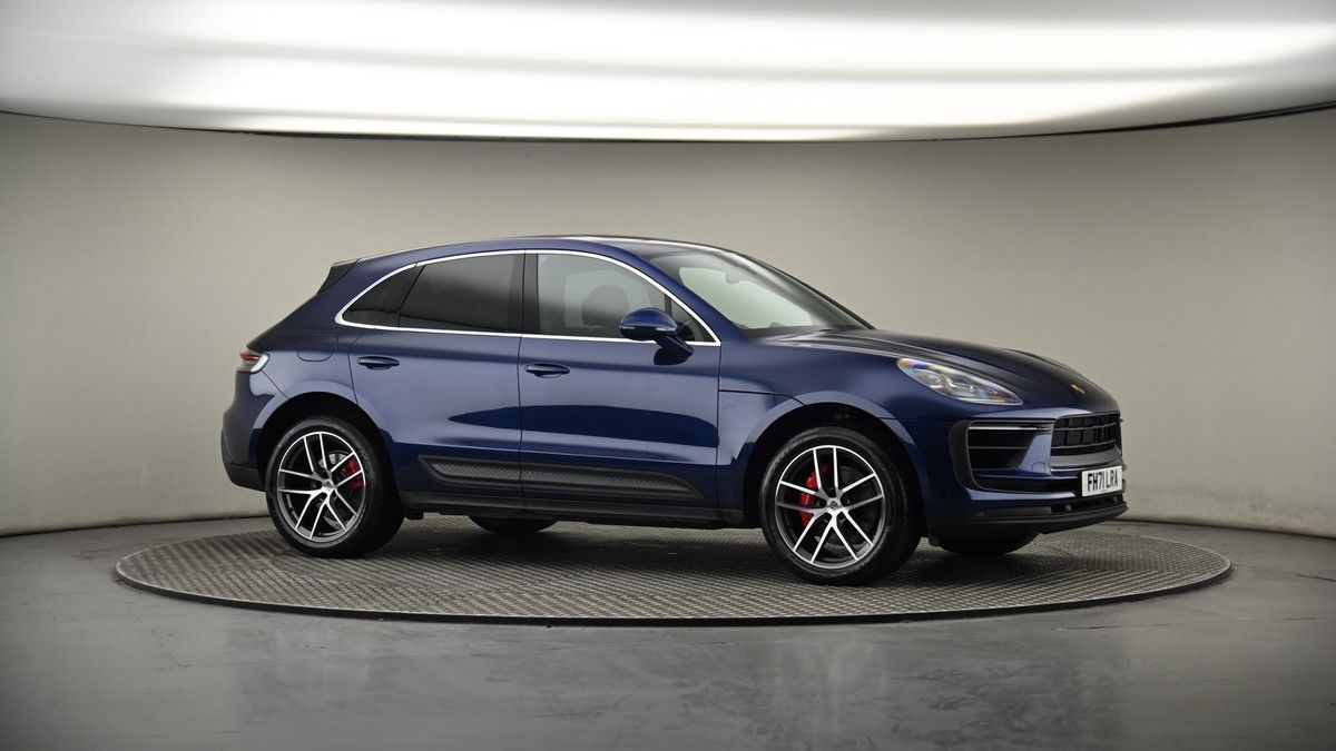 More views of Porsche Macan