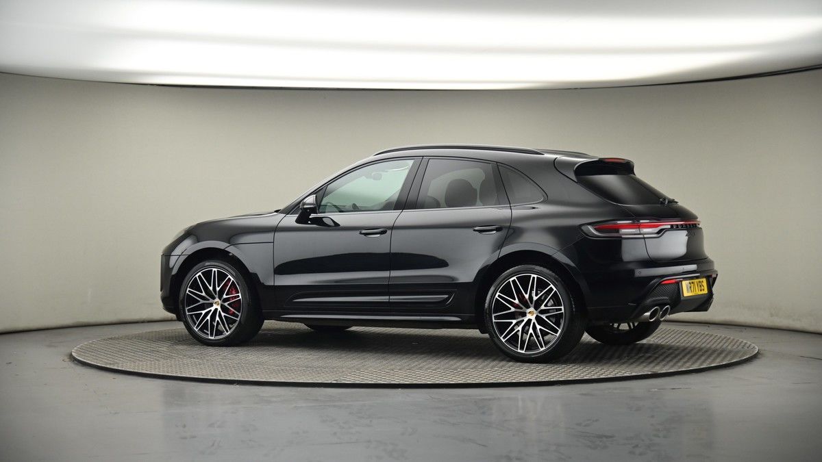 More views of Porsche Macan