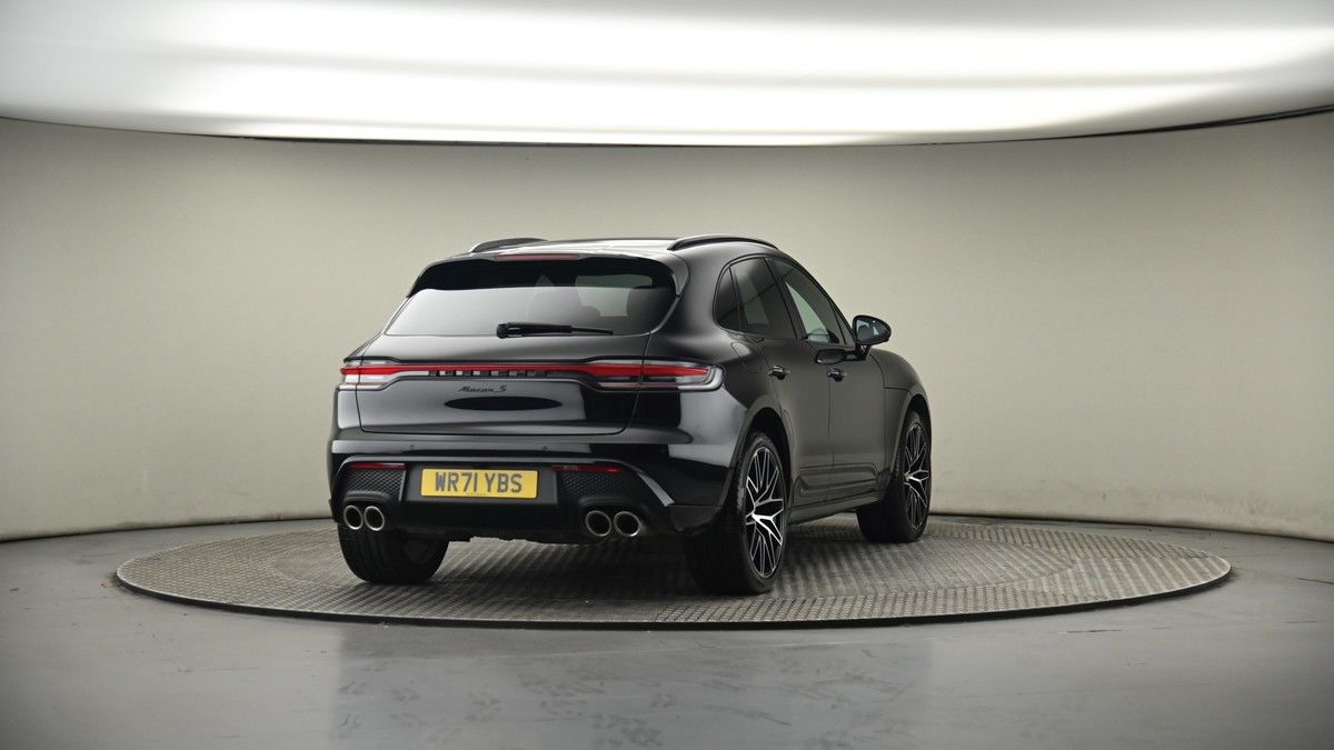 More views of Porsche Macan