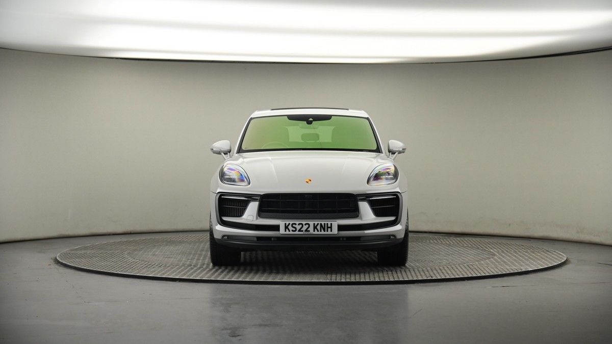 Porsche Macan Image 18