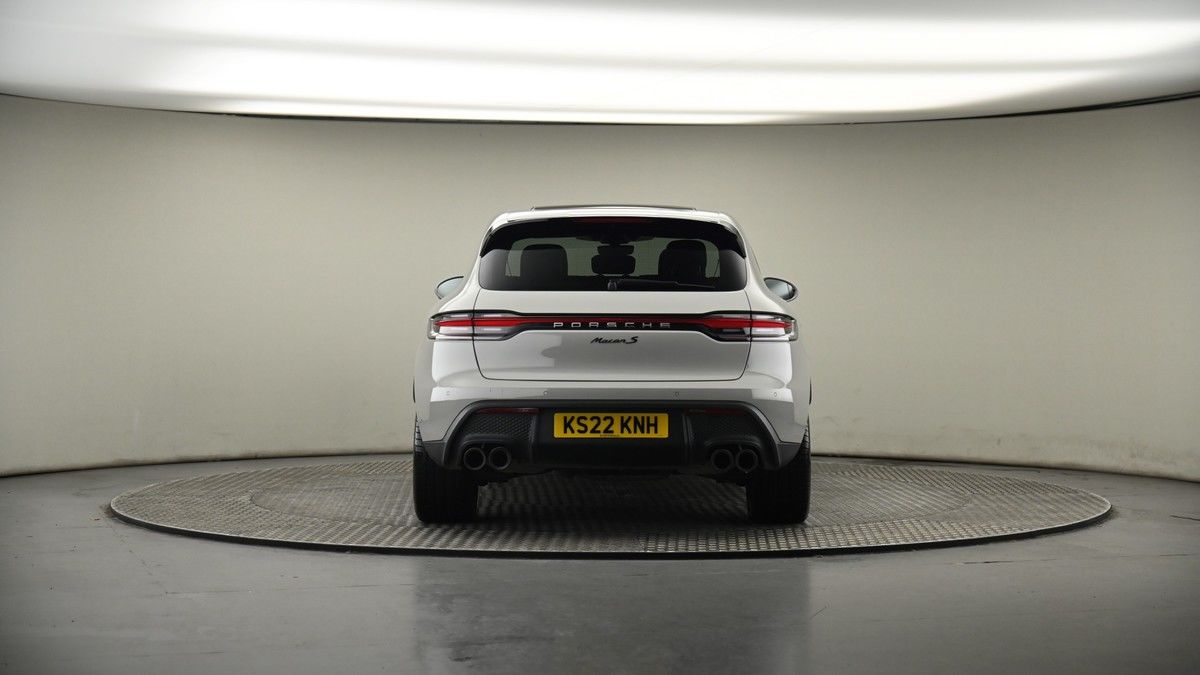 Porsche Macan Image 17