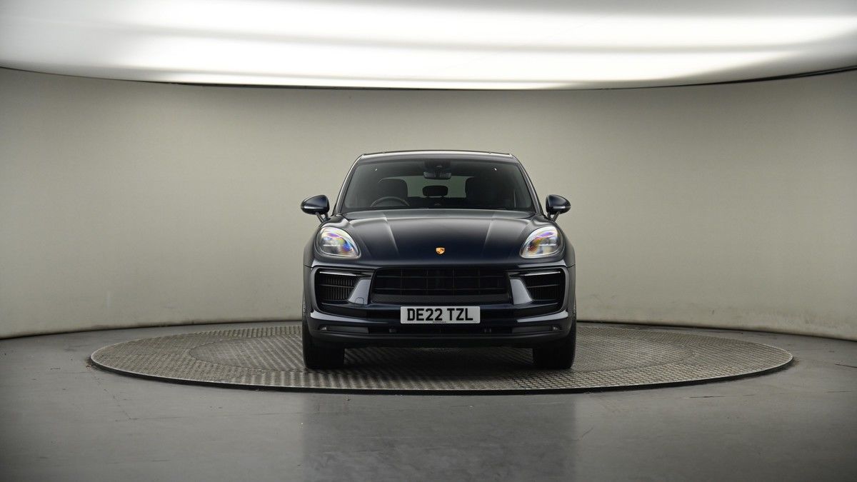 Porsche Macan Image 18