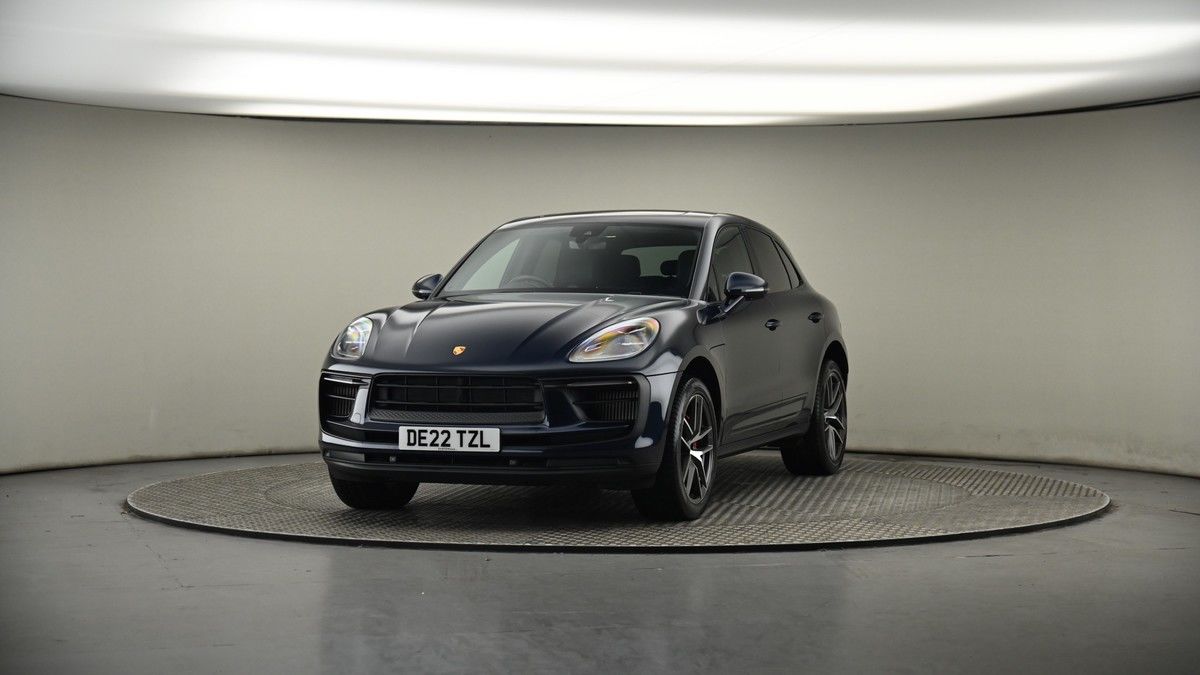 More views of Porsche Macan