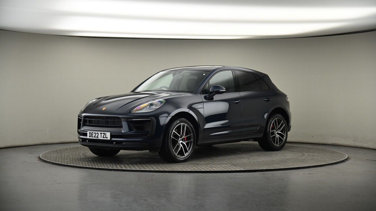 More views of Porsche Macan