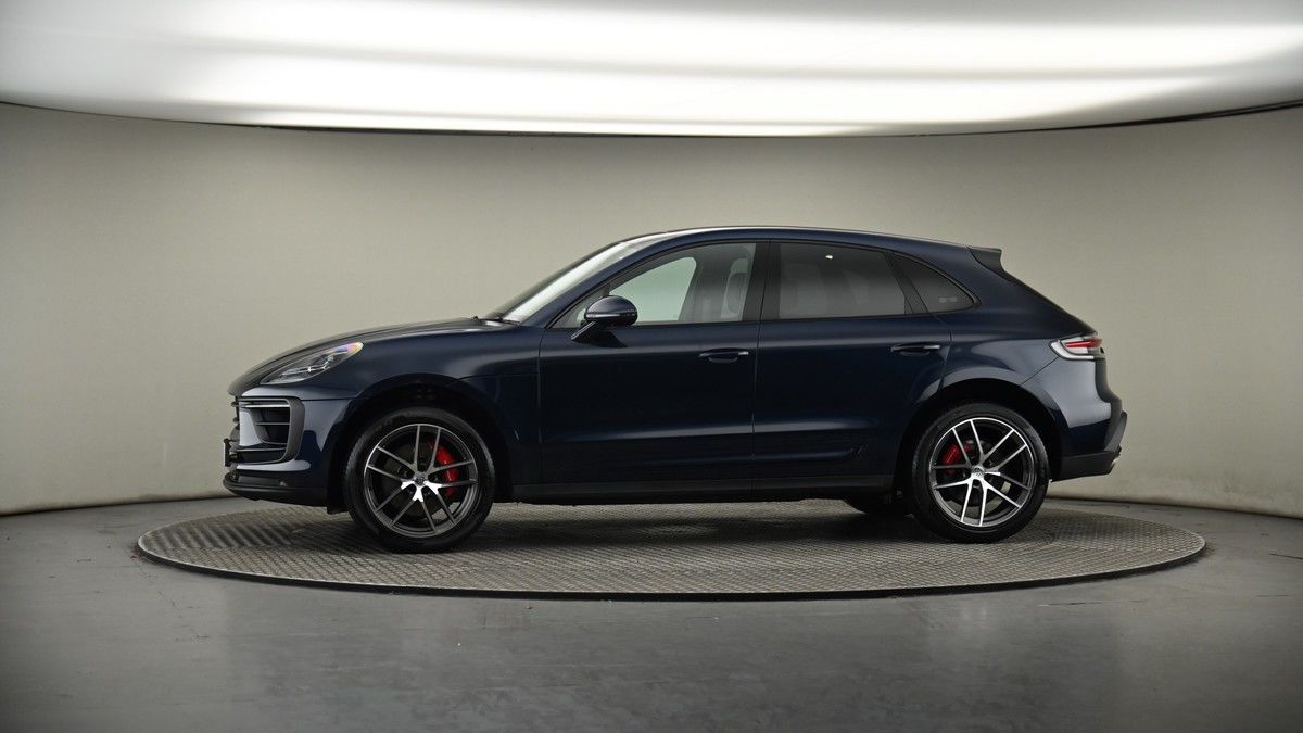 More views of Porsche Macan