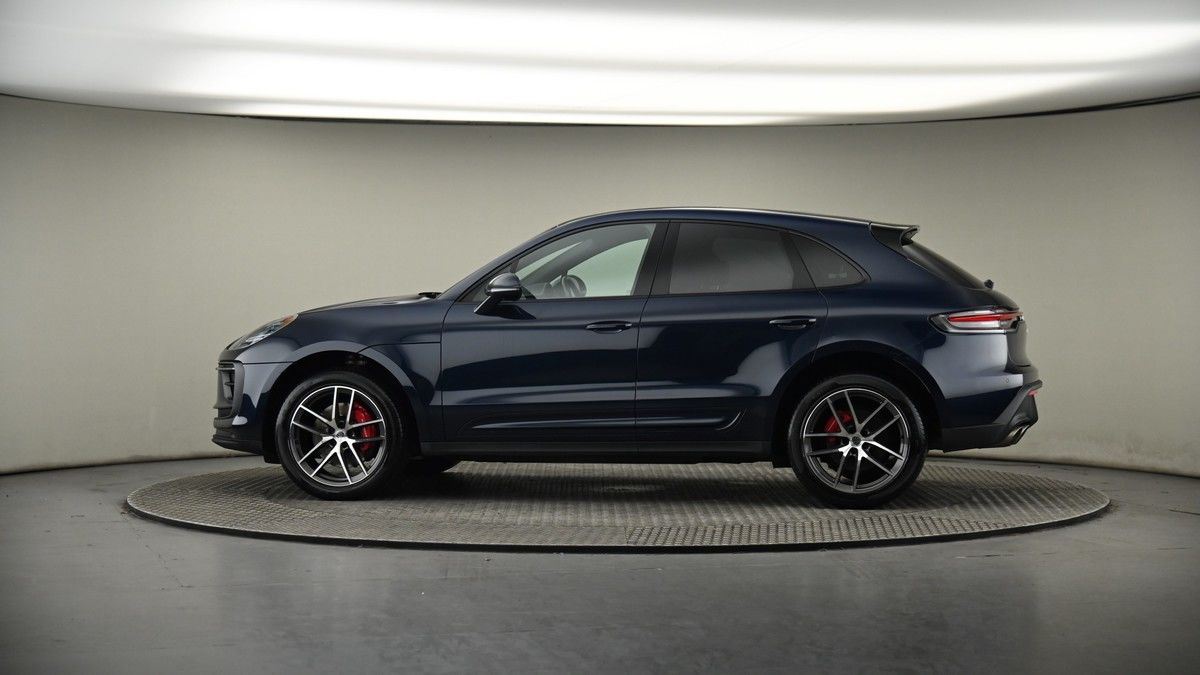 More views of Porsche Macan