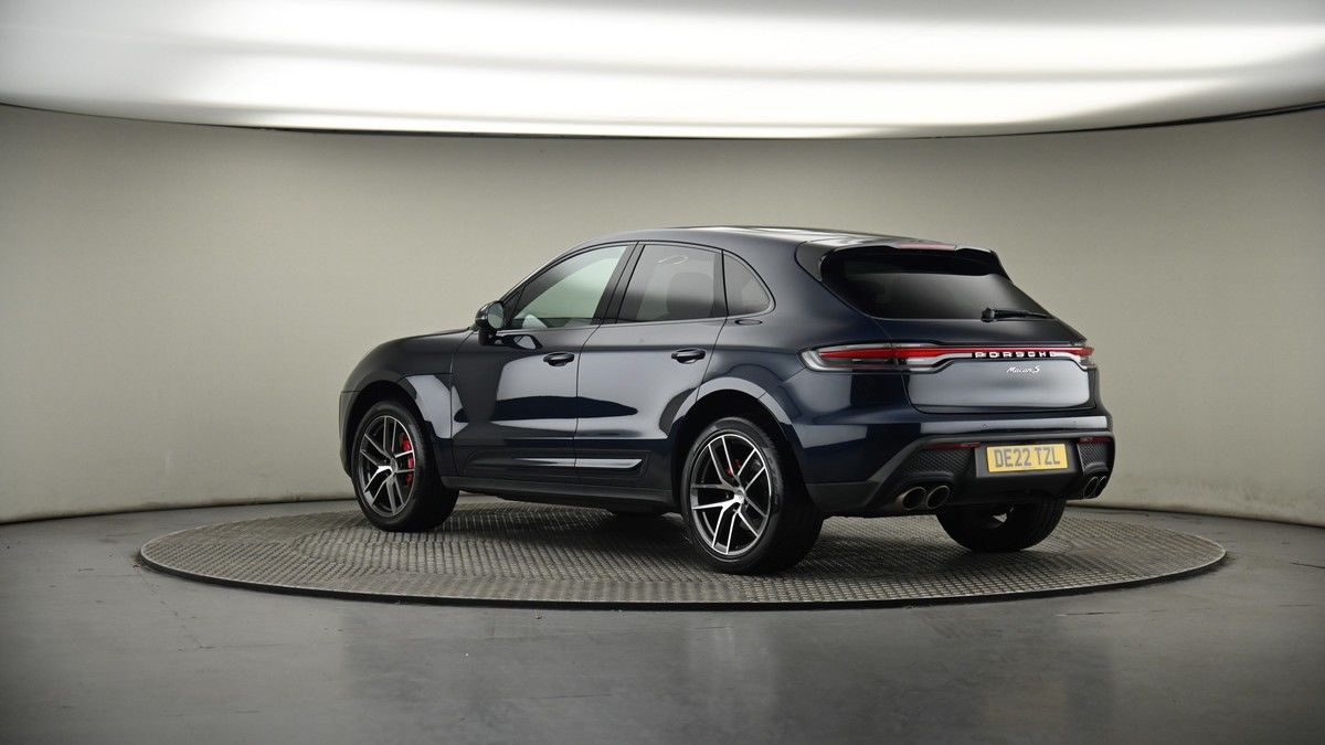 More views of Porsche Macan