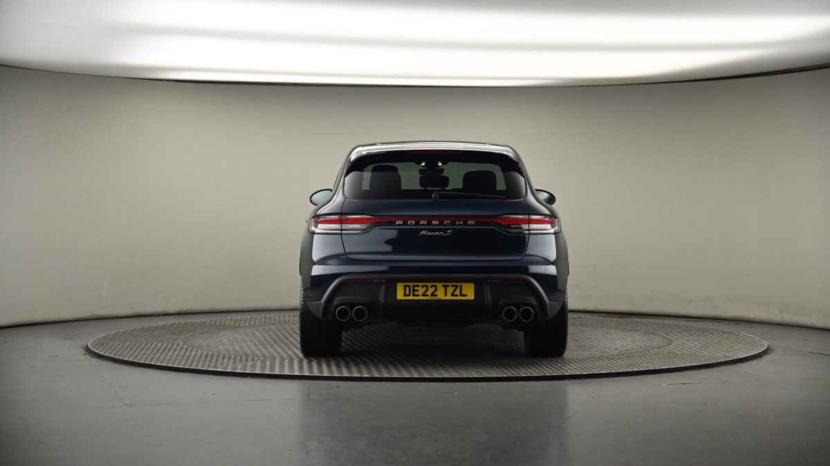 Porsche Macan Image 17