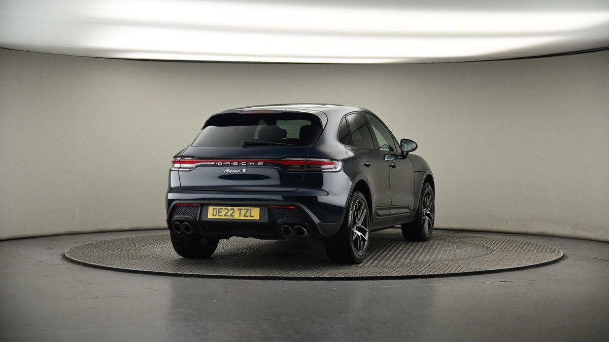 More views of Porsche Macan